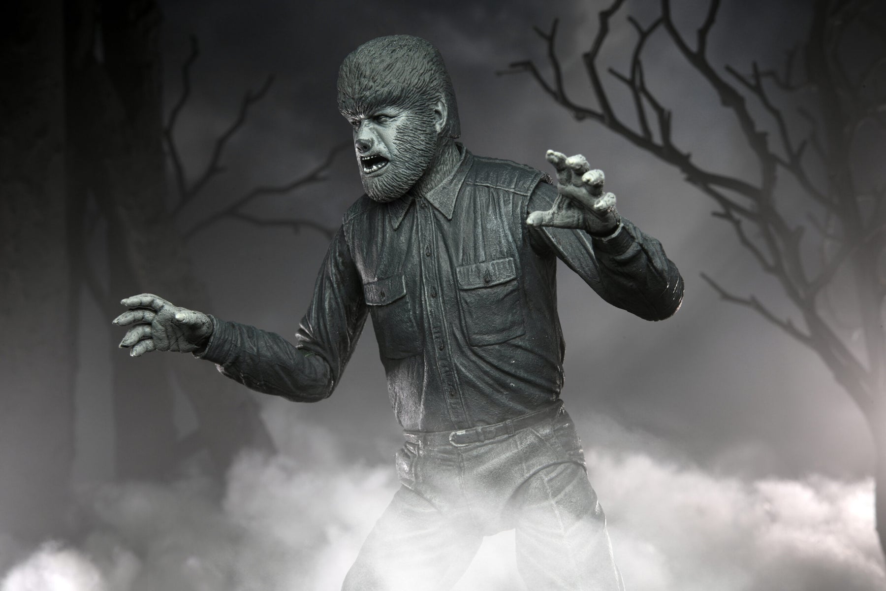 NECA - Universal Monsters - Ultimate Wolf Man (B&W) 7" Action Figure