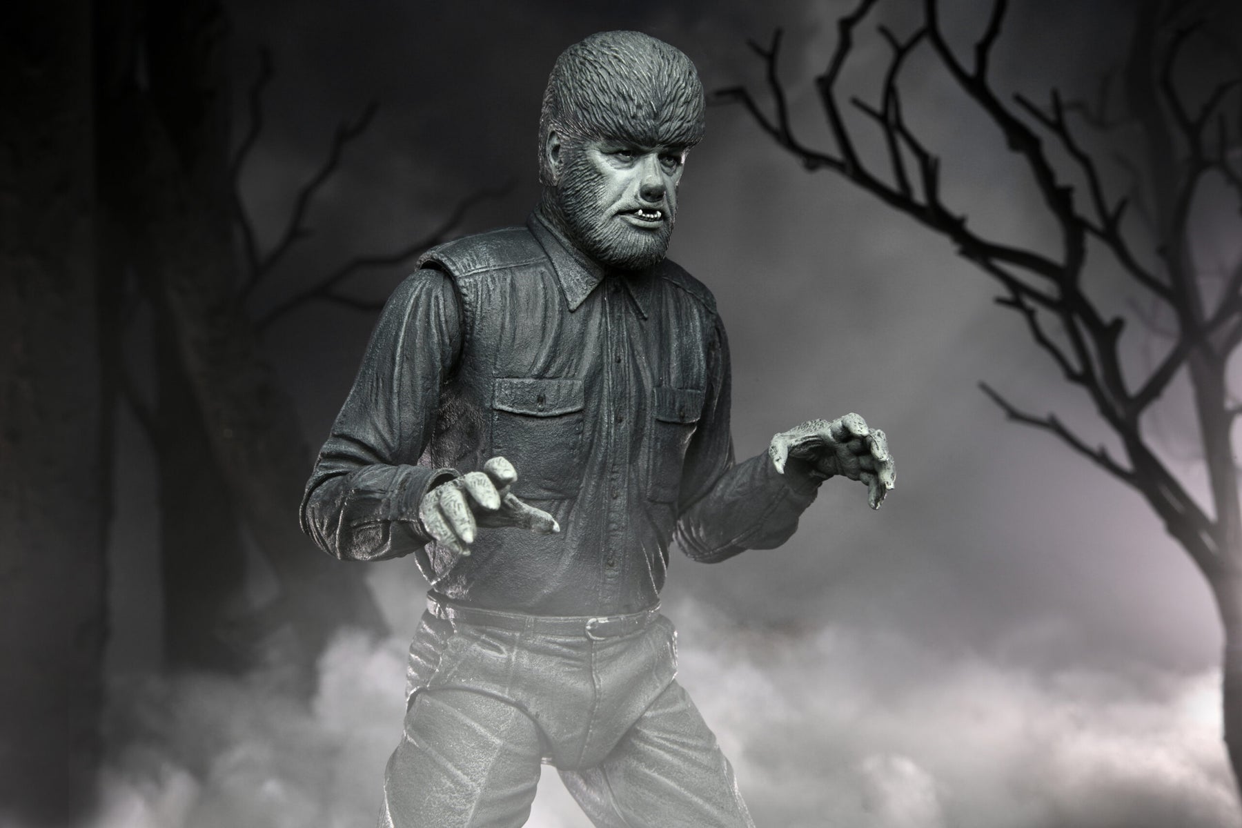 NECA - Universal Monsters - Ultimate Wolf Man (B&W) 7" Action Figure