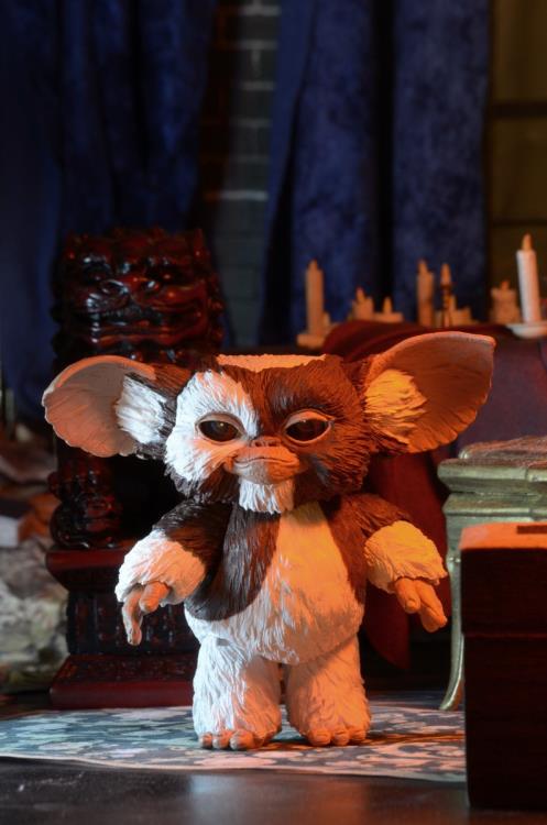 NECA - Gremlins - Ultimate Gizmo Action Figure - Zlc Collectibles
